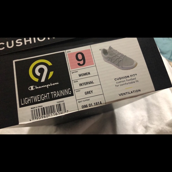 Sale 🔥🔥Champion light training shoes - Picture 3 of 3